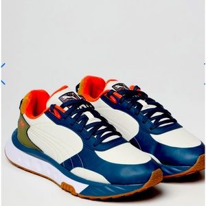 New Puma x Helly Hansen Wild Rider Sneakers Size 12
